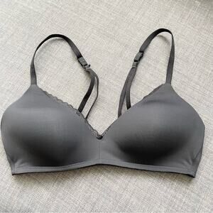 Aerie Elegant Black Lace Trim Bra Women’s size 34C Wireless
